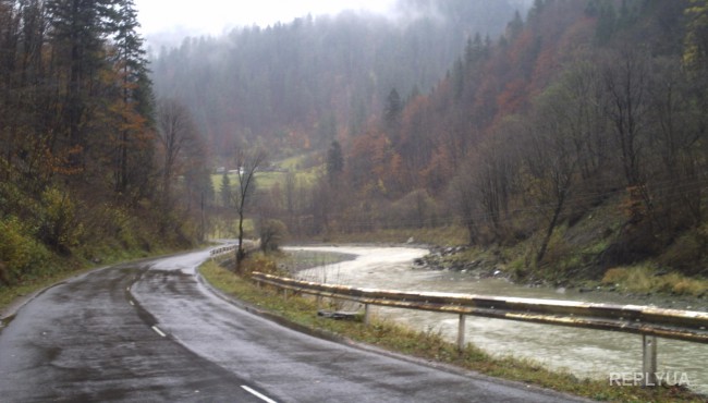 Синоптики объявили об оползнях и ливнях в Закарпатье