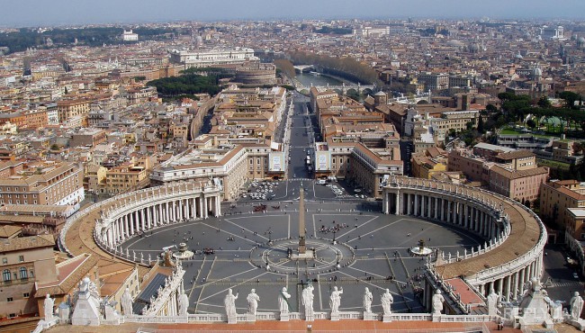 В Ватикане начали разбираться с «кротами»