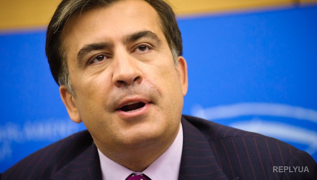 Родина Саакашвили требует его выдать