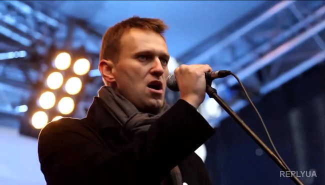 Навального принудили погасить иск «Ив Роше»