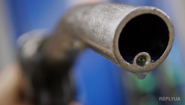 Обвал цін на світовому ринку нафти, бензин в Україні