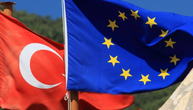 Евросоюз раскритиковал Турцию за мигрантов
