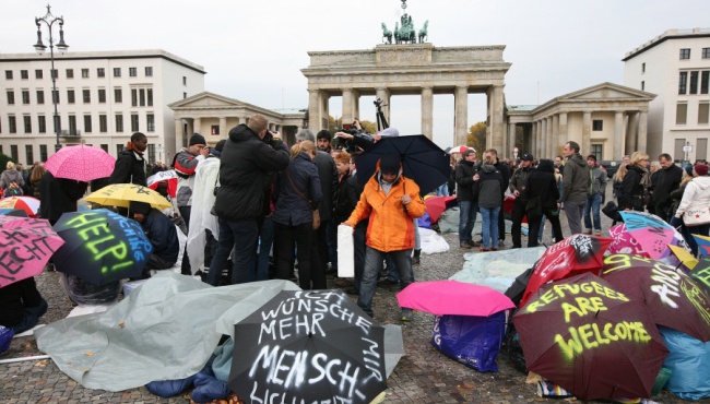 Опрос в Германии: немцы не хотят видеть мигрантов в своей стране