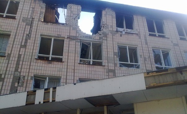 В поселке Луганское уничтоженная боевиками школа станет лучшей в Донецкой области