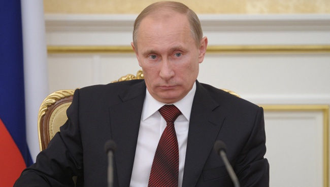 Журналист: цены на нефть заставят Путина уйти из Донбасса