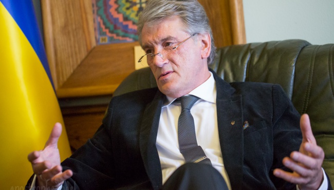  Ющенко: при здоровой финансовой политике гривна укрепится