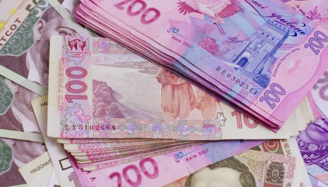 Неделя началась с роста курса доллара в Украине