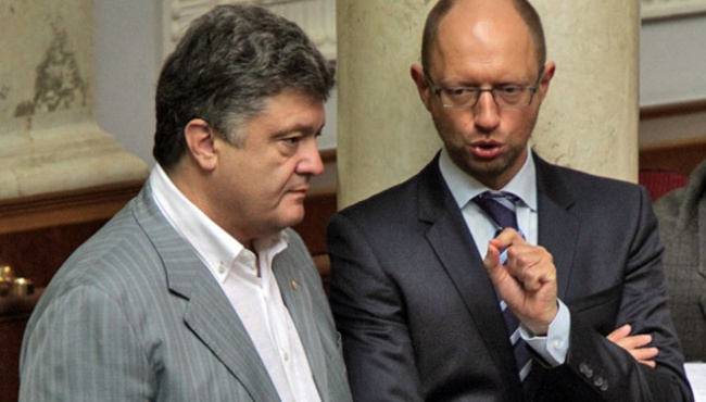 Федорончук: Премьер-министр сознательно принял на себя весь негатив, оставив рейтинг Президенту