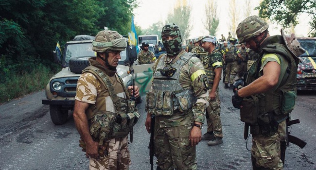 Обнародован приказ о лишении Семенченко звания офицера