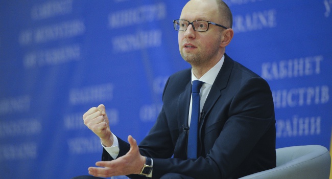Яценюк: России не удалось подорвать украинскую экономику с помощью транзитной и экономической блокады