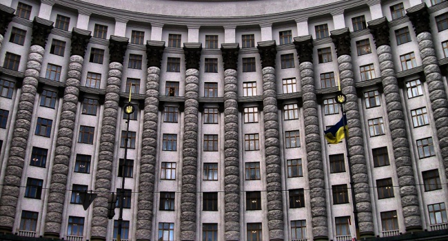 Спиваковский: Украине нужно менять не Правительство, а…