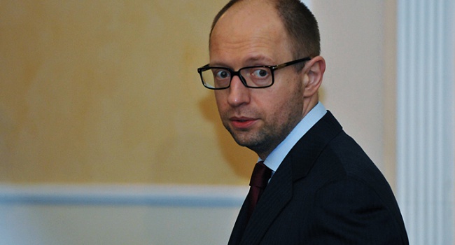 Депутат: «благодаря» Яценюку госдолг Украины приблизился к триллиону гривен