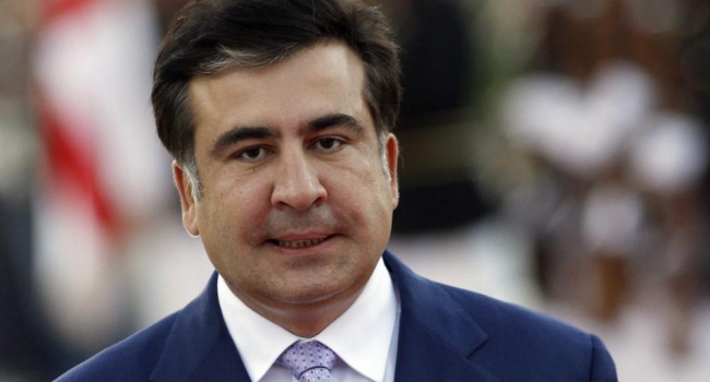 В ВР воюют, а Саакашвили жалуется на повышение зарплаты