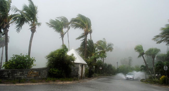 На Фиджи надвигается мощнейший ураган «Уинстон»