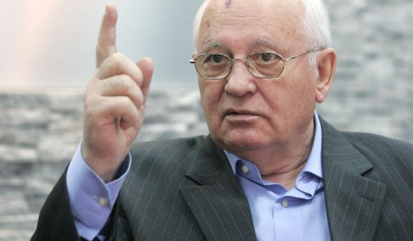 Горбачев не поверил в шутку с Михалковым