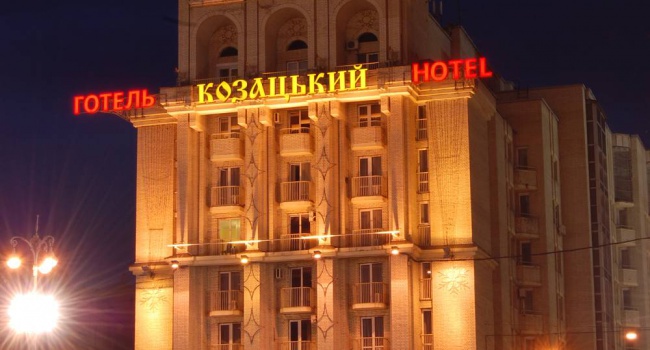 Бирюков рассказал об отеле Казацкий и усомнился в совпадениях