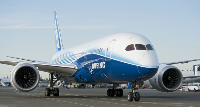Экстренная посадка «Боинга-787» из-за отказа двигателя
