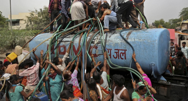 Активисты из Дели оставили без воды 10 миллионов жителей города