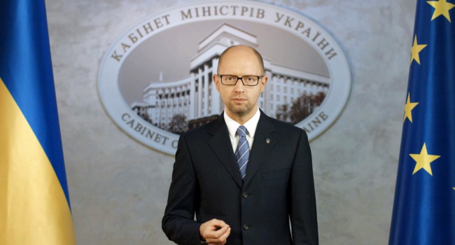Прорвало: Яценюк заявил о добровольной отставке
