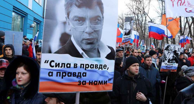 В России прошел Марш памяти Бориса Немцова под надзором вертолета и других сопутствующих факторов