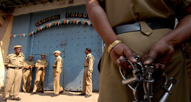 Страшное преступление в Индии: мужчина убил семью из 14 человек