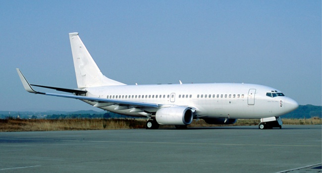 Боинг-737 экстренно приземлился из-за пьяной вечеринки на борту