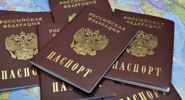 Паспорта жителей Крыма не принимают во многих странах