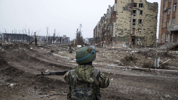 Дзюбенко: «Мощная» российская армия за два года не справилась, надо брать подлостью