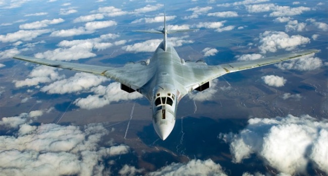 В небе над Францией перехвачены российские Ту-160