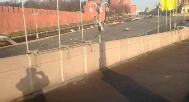 В России снова разгромили Немцов мост