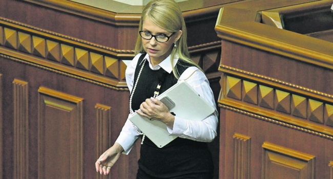 Тимошенко потребовала вернуться к теме отставки Яценюка 15 марта