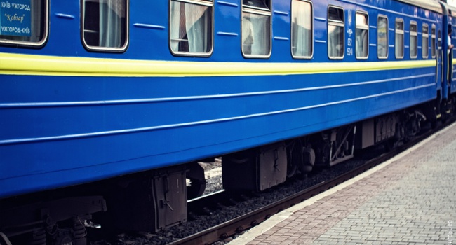 «Укрзализныця» попросила сохранить железнодорожное сообщение с ДНР и ЛНР