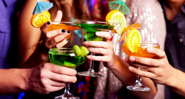 Ученые озвучили норму алкоголя для женщин и мужчин