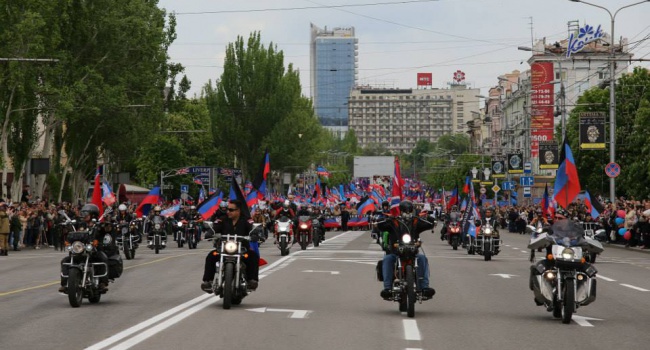 Волонтер: в ДНР что не день, то праздник Волонтер: в ДНР что не день, то праздник