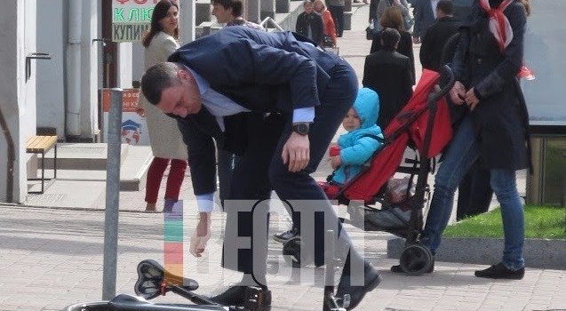Падение Кличко с велосипеда не осталось незамеченным – фото