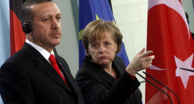 Меркель встала против Эрдогана