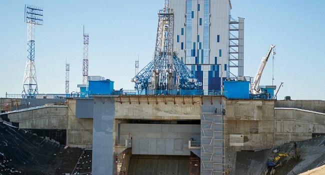 Очередная проблема: запуск ракеты с нового космодрома РФ не состоялся