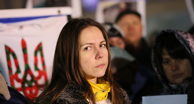 Над сестрой Савченко шесть часов издевались на границе