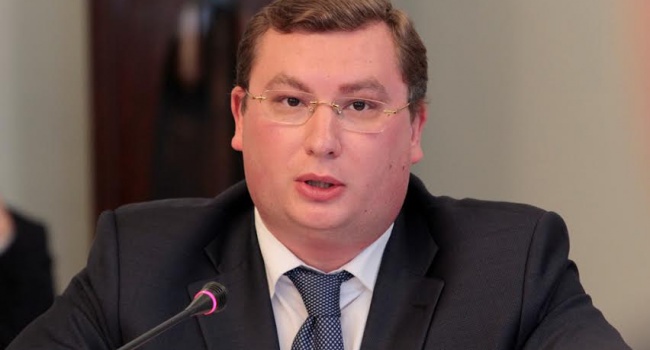 Президент затіяв серйозні кадрові перестановки в АПУ та Луганській області