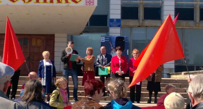 В Константиновке коммунисты устроили митинг – фото
