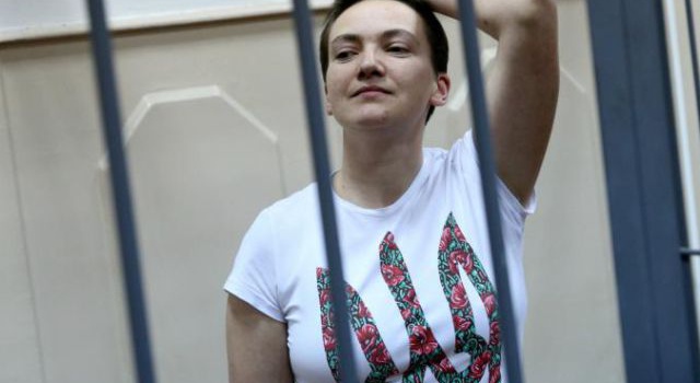 Блогер: Савченко не ломали, как других пленных, и она имеет гарантии, что ее ломать не будут
