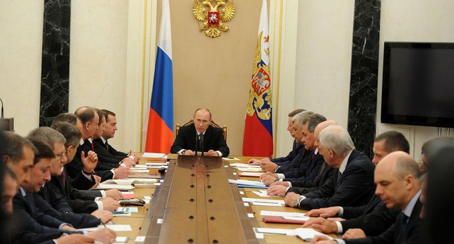 РосСМИ: Путин дал приказ готовиться к ядерной войне