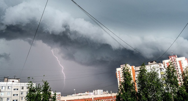 Синоптики: дожди и грозы не уйдут из Украины в ближайшие дни