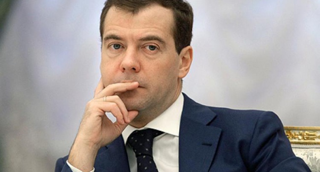 «Подготовились»: Крым встречал Медведева высокотехнологическими процессами