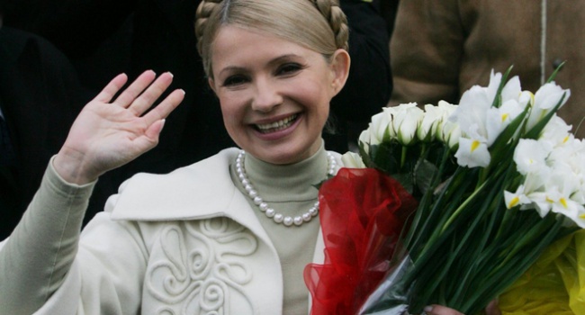 Досада Тимошенко: Савченко не приняла ее букет цветов