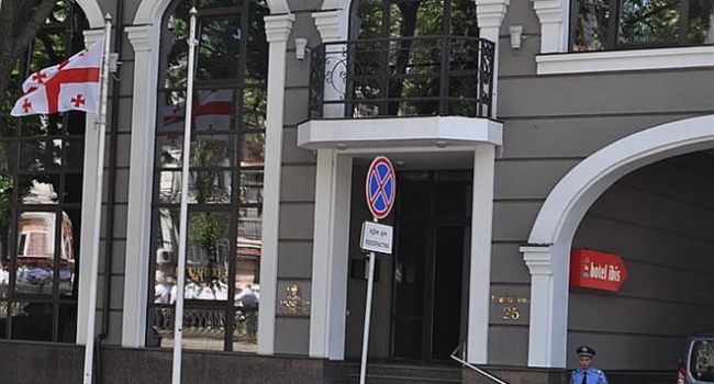 ГПУ провела обыски у бывшего чиновника консульства Грузии