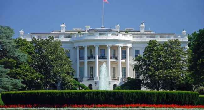 В США закрыли Белый дом по тревоге