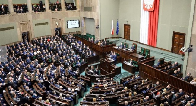 Сейм Польши заслушает доклад о преступлениях РФ в ОРДЛО