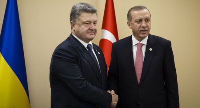 Порошенко выразил благодарность Эрдогану за готовность помочь Украине