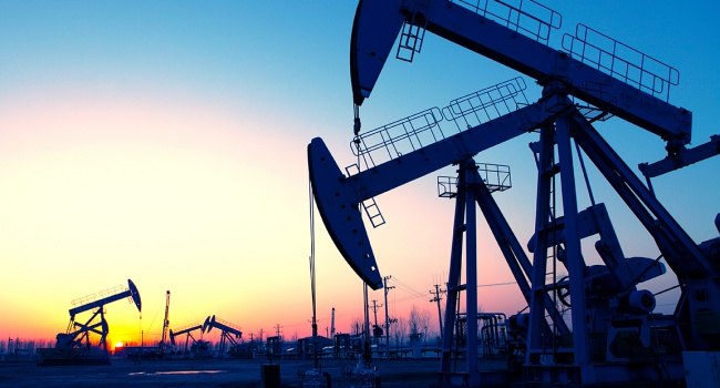 На торгах фиксируют новый обвал цен на нефть